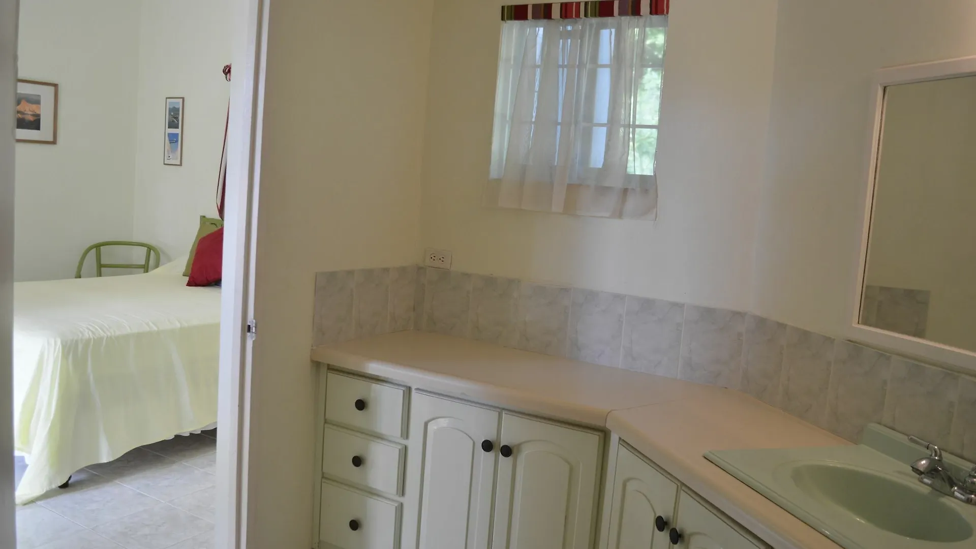 Sea Grove Villa Montego Bay 0*,