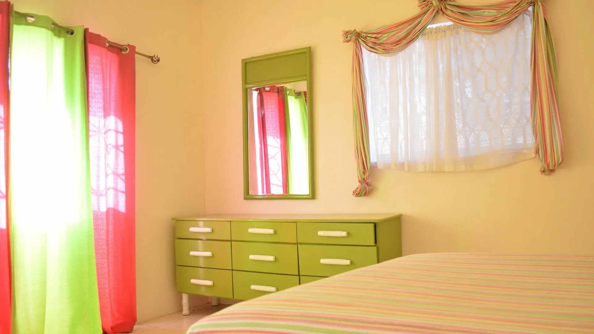 Sea Grove Villa Montego Bay 0*,  Jamaica